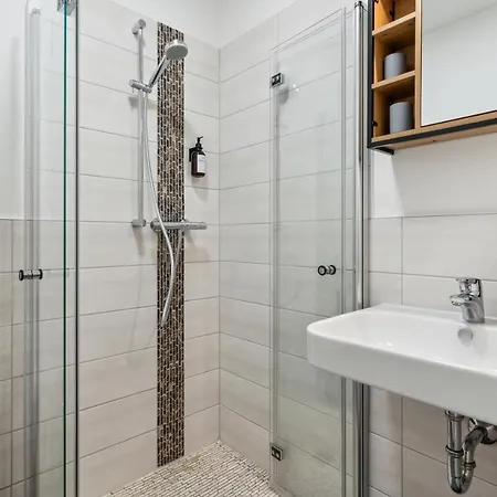 Vorstadtoase Für 3 - Queensize-bett, Schlafcouch, Parkplatz&netflix - Nähe Ber * Eichwalde