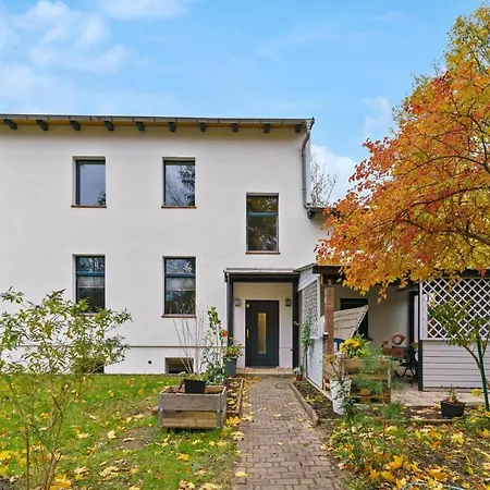 Vorstadtoase Für 3 - Queensize-bett, Schlafcouch, Parkplatz&netflix - Nähe Ber *